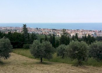 Building land Tortoreto - photo 1