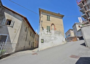 Villa piazza Vittorio Veneto, 1, Rosignano Monferrato - photo 2