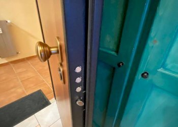 PORTA D\'INGRESSO 1 - Bilocale via Giuseppe Francesco Medail, 57, Bardonecchia - foto 6