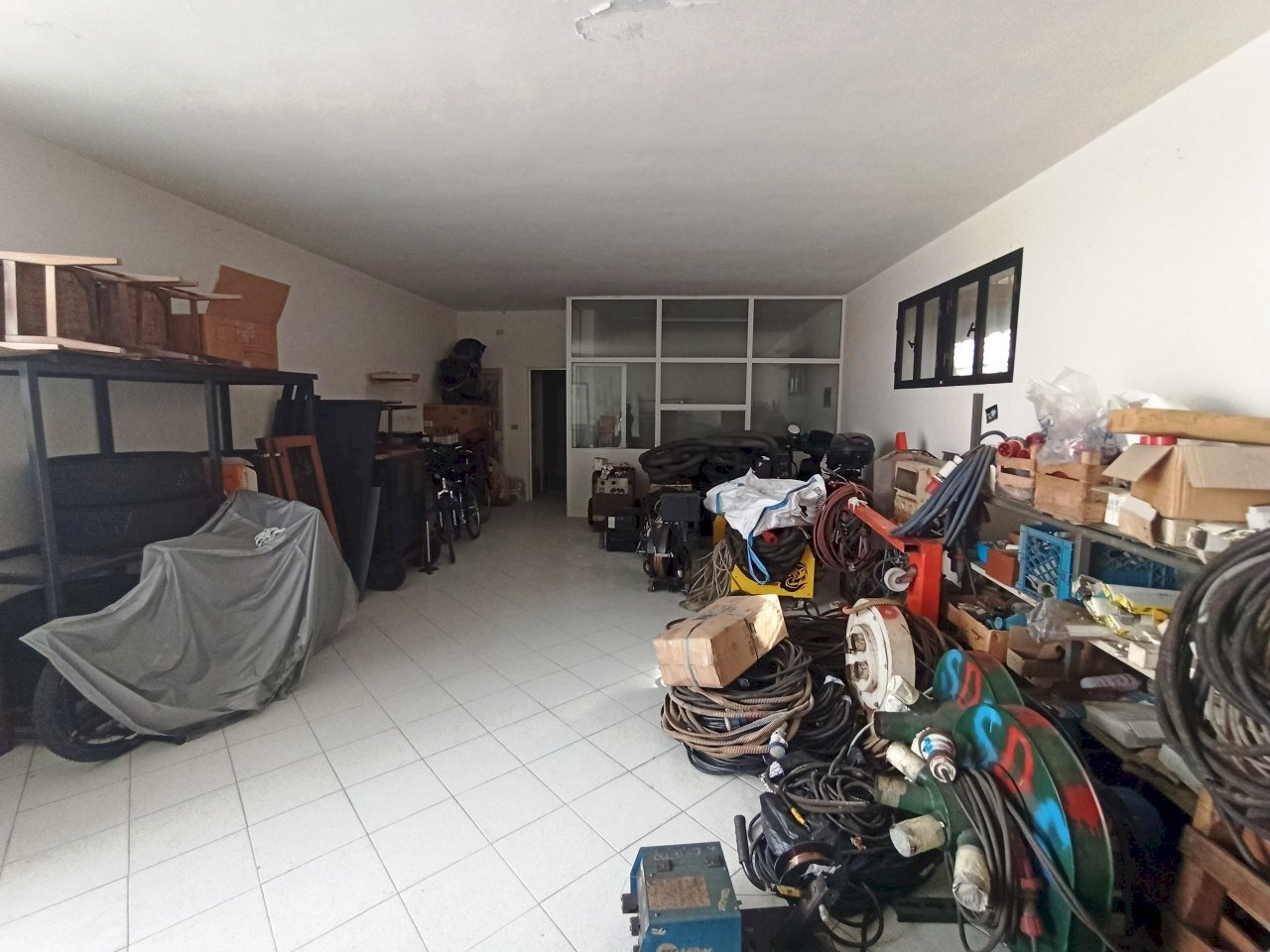 3.jpg - Warehouse Via della Pace 1/a, Castelnuovo Magra - photo 3