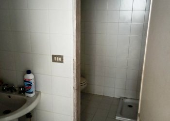 6.jpg - Magazzino Via della Pace 1/a, Castelnuovo Magra - foto 6