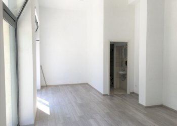 IMG_0209.JPG - Locale Commerciale Via della Peschiera, Anagni - foto 4