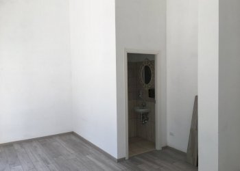 IMG_0210.JPG - Locale Commerciale Via della Peschiera, Anagni - foto 6