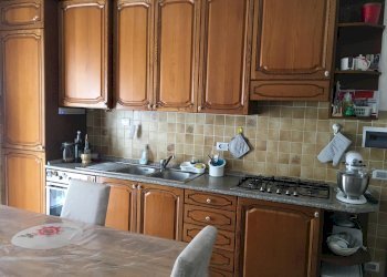 cucina - Trilocale via Turati, Savona (zona Valloria) - foto 6