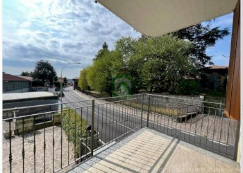 Three-room apartment via Adamello, Almenno San Salvatore - photo 2