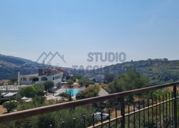 20220722_101254.jpg - Magazzino strada per i piani, Castellaro - foto 7