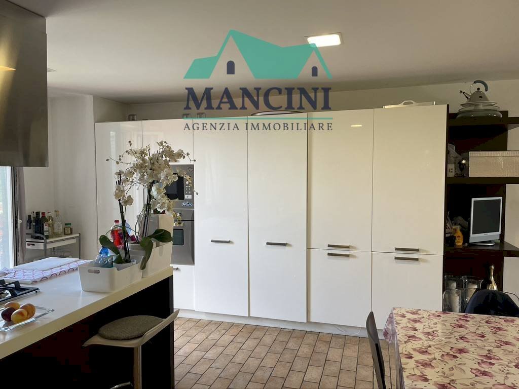 Casa indipendente MAZZANGRUGNO, Jesi - foto 3