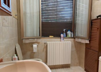 bagno - Casa Colonica Via PIEVE SANT'ANDREA, 2, frazione Monte Catone, Imola - foto 9