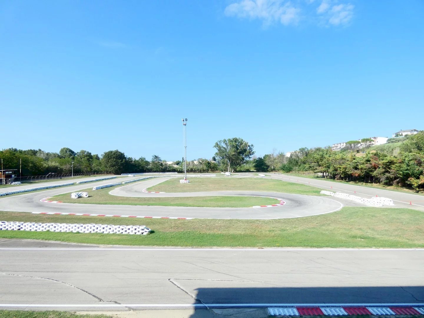 Negozio CONTRADA FIUME TAVO N., Cappelle sul Tavo - foto 1