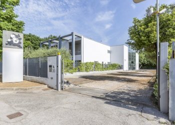 entrata - Ufficio Via Massimo Bontempelli 8, Perugia - foto 3