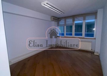 6-PHOTO-2022-09-23-16-19-25_1.jpg.jpg - Ufficio Viareggio - foto 8