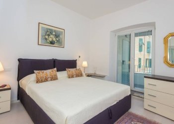 Camera da letto - Bilocale via Felice Gazzolo, 7, Genova - foto 9