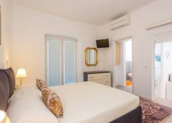 Camera da letto - Bilocale via Felice Gazzolo, 7, Genova - foto 13