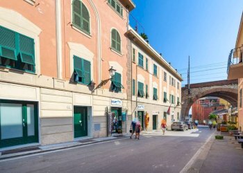 Facciata - Bilocale via Felice Gazzolo, 7, Genova - foto 17