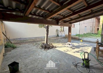 Cortile interno - Bilocale via Craveri, 28, Bra - foto 17