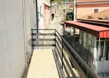 IMG-1332.jpg - Porzione di casa Via Villa 27, Follo - foto 1