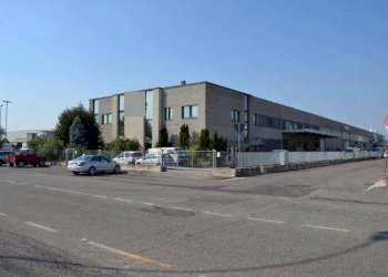 Capannone Piacenza - foto 1