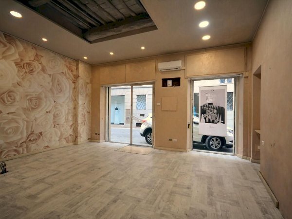 419588295.jpg - Locale Commerciale Via Roma, Lucca - foto 3