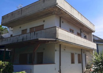 Villa Bifamiliare via taormina, Martinsicuro - foto 1