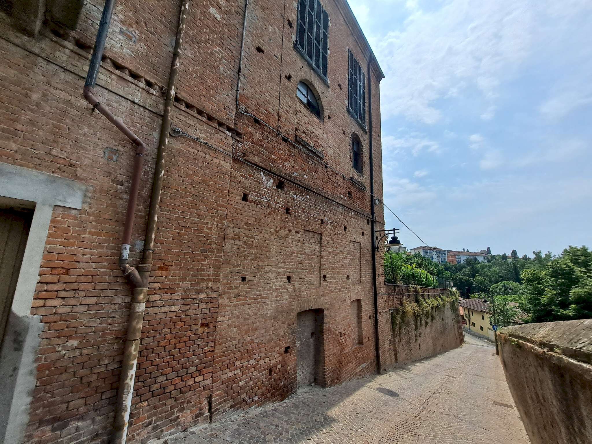 Facciata retro - Stable - Palace via Roma, 8, Costigliole d'Asti - photo 3