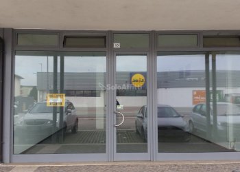 018.jpg - Locale Commerciale Via Lussu, Legnago - foto 7