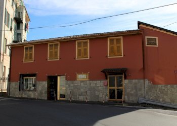 11.JPG - Locale Commerciale Uscio - foto 1