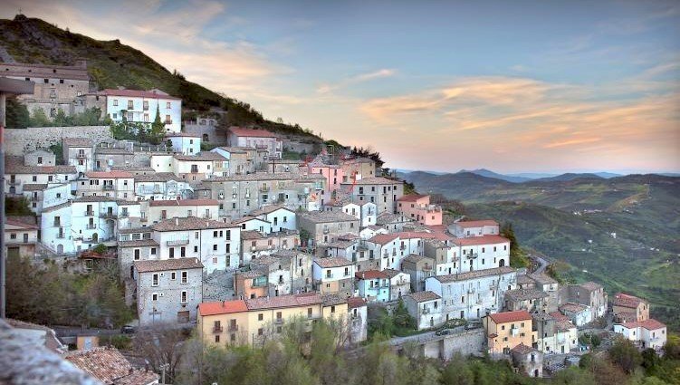 4e.jpg - Three-room apartment Vico III Ariosto, San Fele - photo 3