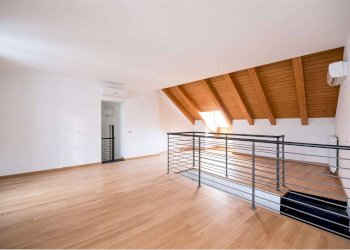 Quadrilocale Piazza Raffaele de Ferrari, 4, Genova (zona Centro) - foto 7