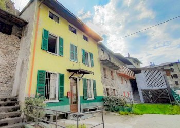 Independent house via Asilo, Forcola - photo 1