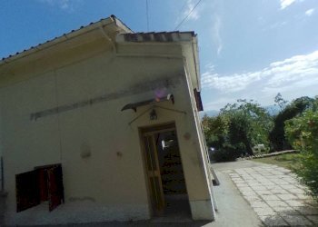 Facciata - Casa indipendente via Cerroneto, Greccio - foto 5