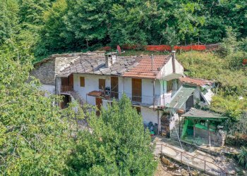 Facciata - Casa indipendente Località Barrale, 1, Luserna San Giovanni - foto 1