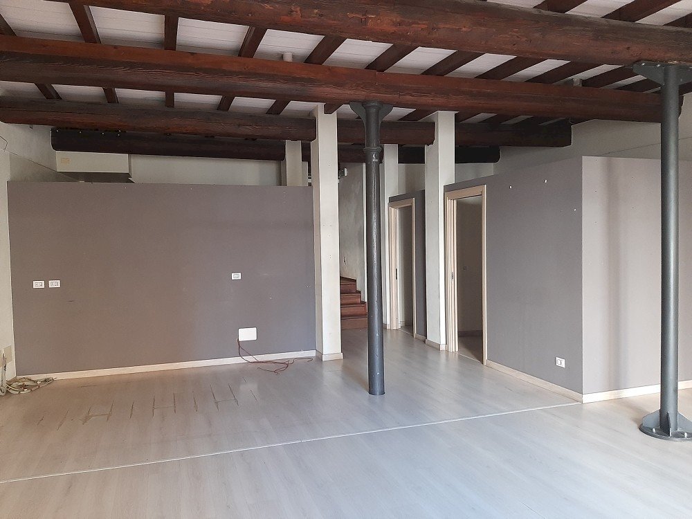 Negozio Reggio nell'Emilia - foto 1