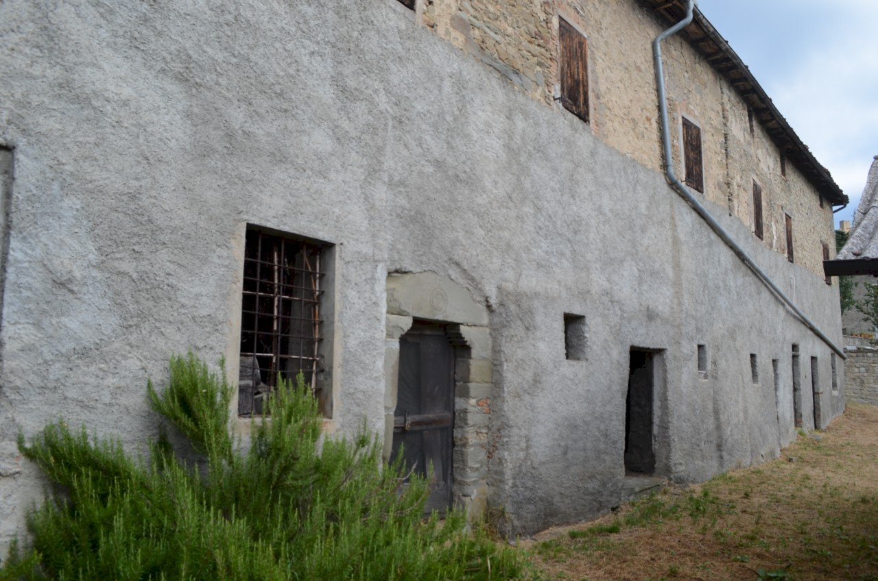 Portion of a house Carpineti - photo 3