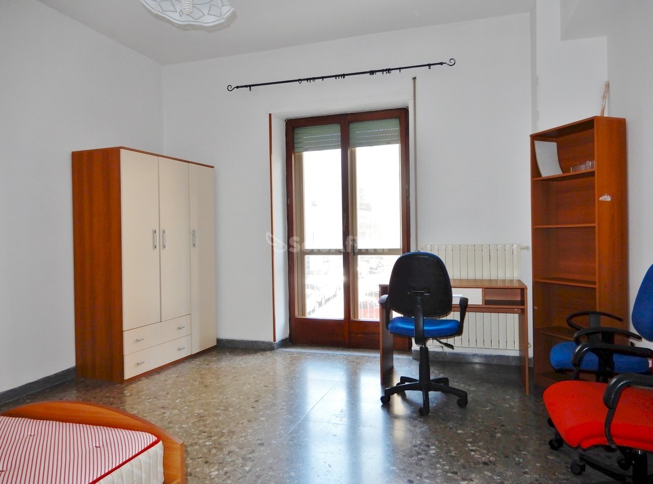 Camera - Four-room apartment Catanzaro - photo 1