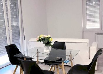 Stanza arredata - Bilocale via Pier Paolo Gorini, Brescia - foto 3