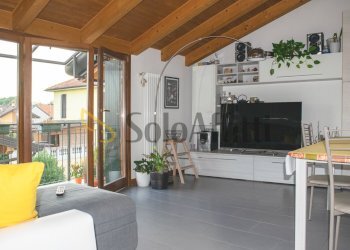 zona giorno - Three-room apartment Cabiate - photo 6