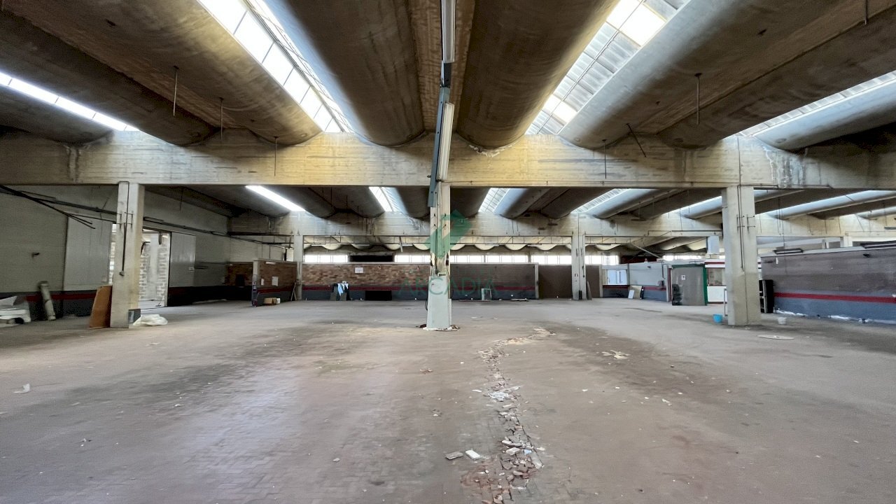 interni - Commercial Premises Via Fratelli Philips 11, Bari - photo 3