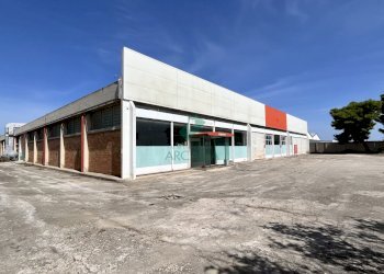 fronte - Locale Commerciale Via Fratelli Philips 11, Bari - foto 9