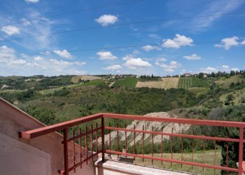 09 OFFIDA - TRILOCALE CON TERRAZZO PANORAMICO.jpg - Appartamento Offida - foto 2