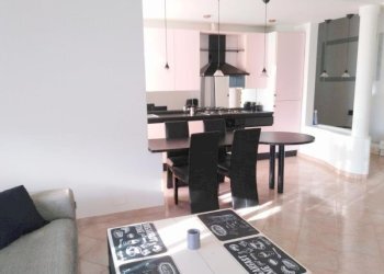 Trilocale Savona (zona Oltreletimbro) - foto 9