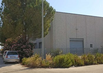 esterno 3 - Capannone via Manfredonia, Foggia - foto 1