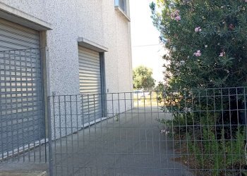 vista piazzale ingresso pedonale 4 - Capannone via Manfredonia, Foggia - foto 5