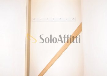 ARMADIO A MURO - Appartamento Livorno - foto 3