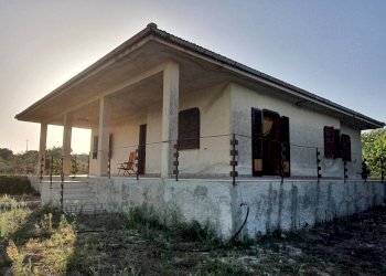 1.jpg - Villa Modica - foto 1