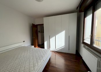 camera da letto - Bilocale Reggio nell'Emilia - foto 3