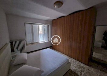 Camera da letto - Bilocale via Umberto I, Bra - foto 4