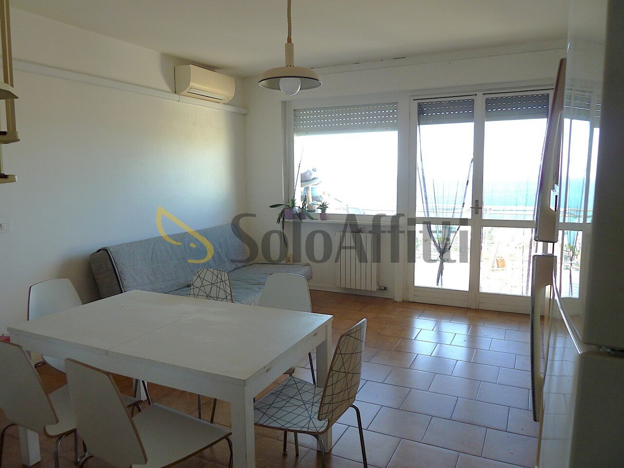 Soggiorno e angolo cottura - Attic Via Wolfgang Goethe 499, Sanremo - photo 3