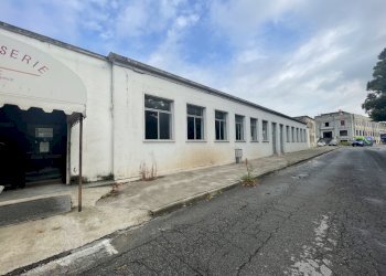 IMG_9211.JPG - Locale Commerciale via Fauser 5E, Novara - foto 4