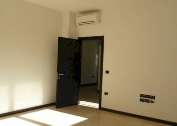 stanza - Ufficio Bologna (zona Fossolo) - foto 9