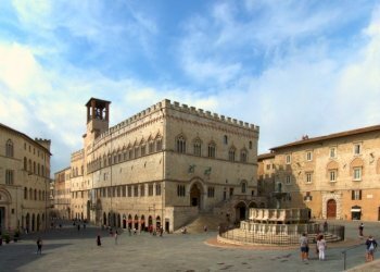 viste - Non Alimentare Piazza Danti, Perugia - foto 1